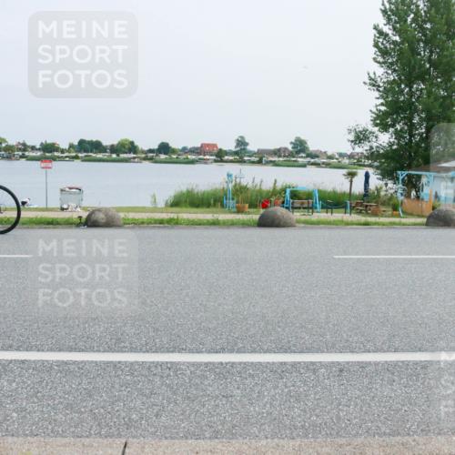 21.06.2025 - 27. Vierlanden-Triathlon H.Heesch http://msf.ph/oto/8016654 15.06.2025 11:57:10 Radfahren 670, 750, 912 meine-sportfotos.de
