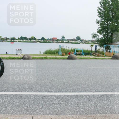 21.06.2025 - 27. Vierlanden-Triathlon H.Heesch http://msf.ph/oto/8016675 15.06.2025 11:57:11 Radfahren 670, 750, 912 meine-sportfotos.de