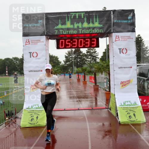 15.06.2025 - 7 Türme Triathlon Michael Strokosch http://msf.ph/oto/8016678 15.06.2025 15:30:33 Ziel 636 meine-sportfotos.de
