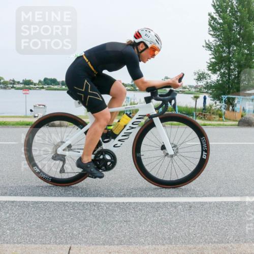 21.06.2025 - 27. Vierlanden-Triathlon H.Heesch http://msf.ph/oto/8016742 15.06.2025 11:57:25 Radfahren 673, 911 meine-sportfotos.de
