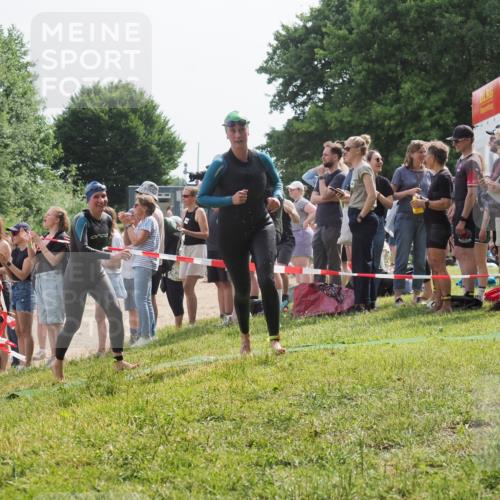 15.06.2025 - 27. Vierlanden-Triathlon KatJ http://msf.ph/oto/8016772 15.06.2025 10:16:19 Schwimmen 445, 477, 489, 494, 523, 611 meine-sportfotos.de