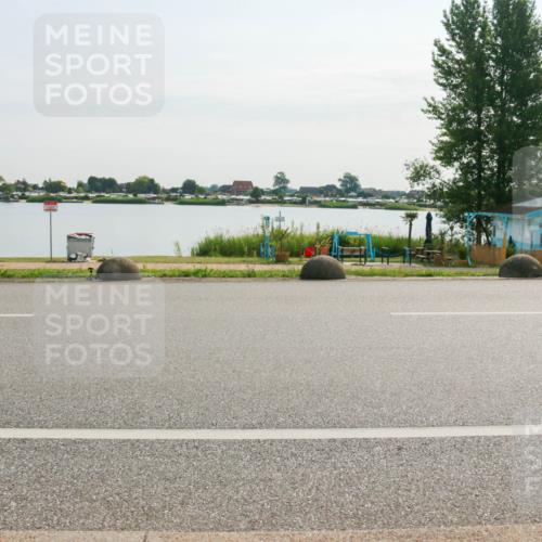 15.06.2025 - 27. Vierlanden-Triathlon H.Heesch http://msf.ph/oto/8016778 15.06.2025 09:17:04 Radfahren 80 meine-sportfotos.de