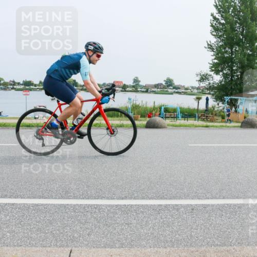21.06.2025 - 27. Vierlanden-Triathlon H.Heesch http://msf.ph/oto/8016796 15.06.2025 11:57:31 Radfahren 673, 693, 964 meine-sportfotos.de