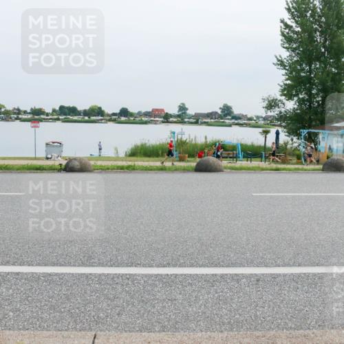 15.06.2025 - 27. Vierlanden-Triathlon H.Heesch http://msf.ph/oto/8016836 15.06.2025 11:13:47 Radfahren 71, 734, 773, 859 meine-sportfotos.de