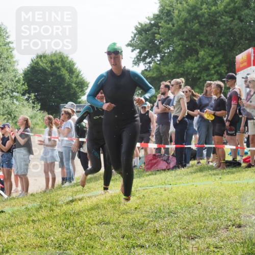 15.06.2025 - 27. Vierlanden-Triathlon KatJ http://msf.ph/oto/8016840 15.06.2025 10:16:20 Schwimmen 477, 489, 494, 523, 611 meine-sportfotos.de