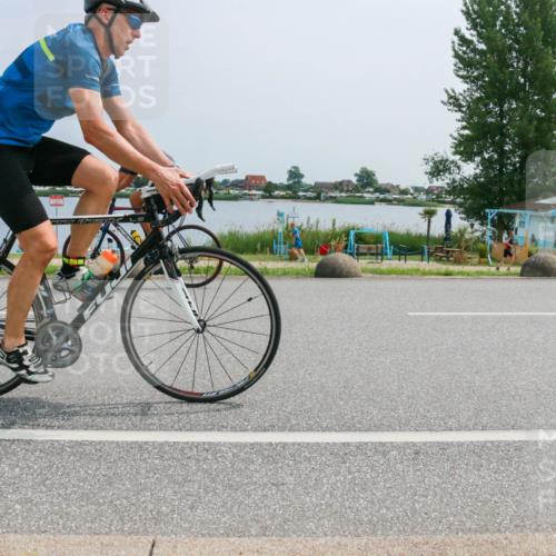 21.06.2025 - 27. Vierlanden-Triathlon H.Heesch http://msf.ph/oto/8016892 15.06.2025 11:57:39 Radfahren 655, 792, 798, 858, 954, 958 meine-sportfotos.de