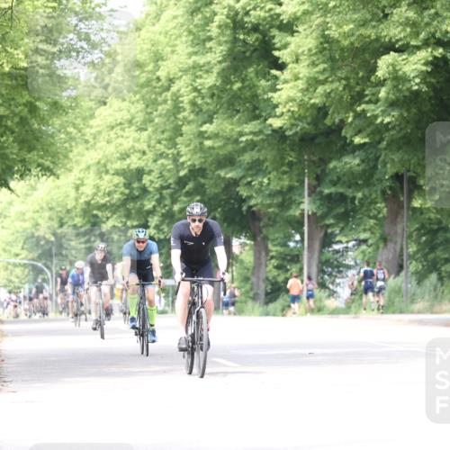 15.06.2025 - 7 Türme Triathlon Yannick Fuchs http://msf.ph/oto/8016900 15.06.2025 13:30:15 Radfahren 663, 872, 1064 meine-sportfotos.de