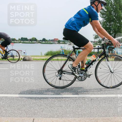 21.06.2025 - 27. Vierlanden-Triathlon H.Heesch http://msf.ph/oto/8016908 15.06.2025 11:57:40 Radfahren 655, 792, 798, 804, 858, 954, 958 meine-sportfotos.de