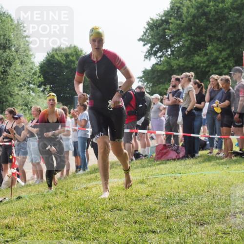 15.06.2025 - 27. Vierlanden-Triathlon KatJ http://msf.ph/oto/8016911 15.06.2025 10:16:24 Schwimmen 477, 487, 489, 494, 523, 526, 611, 634 meine-sportfotos.de
