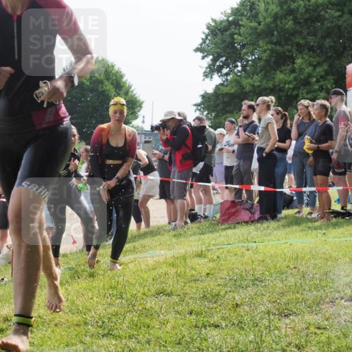 15.06.2025 - 27. Vierlanden-Triathlon KatJ http://msf.ph/oto/8016916 15.06.2025 10:16:25 Schwimmen 477, 487, 489, 494, 499, 523, 526, 574, 611, 614, 634 meine-sportfotos.de