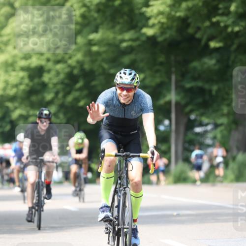 15.06.2025 - 7 Türme Triathlon Yannick Fuchs http://msf.ph/oto/8016917 15.06.2025 13:30:17 Radfahren 663, 872, 1019, 1064, 1070 meine-sportfotos.de