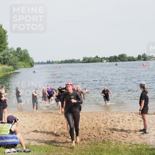 21.06.2025 - 27. Vierlanden-Triathlon MichiJ http://msf.ph/oto/8016936 15.06.2026 10:17:29 Schwimmen 485, 488, 492, 519, 529, 532, 557, 562, 572, 582, 584, 588, 594, 626 meine-sportfotos.de