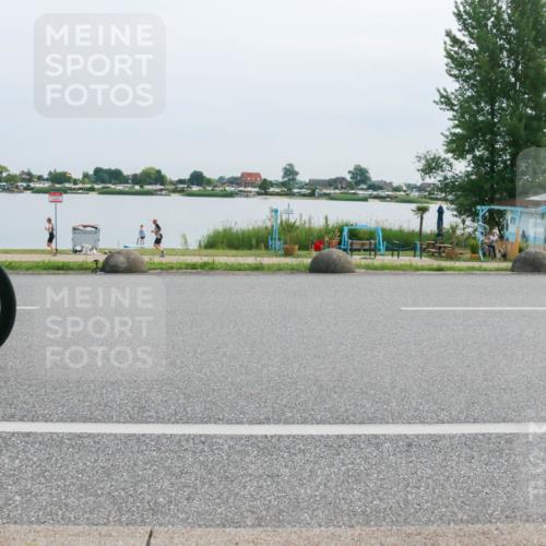 15.06.2025 - 27. Vierlanden-Triathlon H.Heesch http://msf.ph/oto/8016956 15.06.2025 11:13:53 Radfahren 16, 71, 121, 207, 773, 840, 859 meine-sportfotos.de
