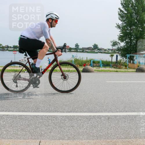 21.06.2025 - 27. Vierlanden-Triathlon H.Heesch http://msf.ph/oto/8016972 15.06.2025 11:57:41 Radfahren 655, 792, 798, 804, 858, 904, 954, 958 meine-sportfotos.de