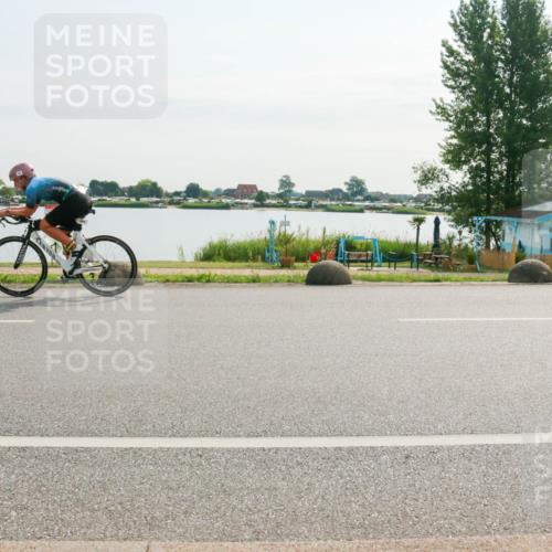 15.06.2025 - 27. Vierlanden-Triathlon H.Heesch http://msf.ph/oto/8016990 15.06.2025 09:17:29 Radfahren 176, 204 meine-sportfotos.de