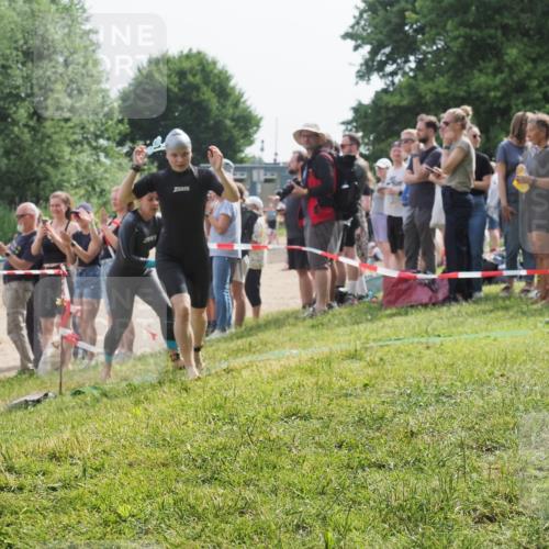 15.06.2025 - 27. Vierlanden-Triathlon KatJ http://msf.ph/oto/8016993 15.06.2025 10:16:30 Schwimmen 477, 487, 491, 494, 499, 523, 526, 549, 574, 614, 634 meine-sportfotos.de