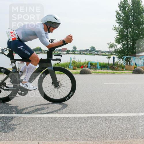 15.06.2025 - 27. Vierlanden-Triathlon H.Heesch http://msf.ph/oto/8017038 15.06.2025 09:59:19 Radfahren 194, 239, 265 meine-sportfotos.de