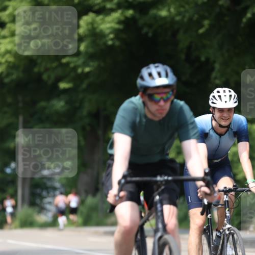 15.06.2025 - 7 Türme Triathlon Yannick Fuchs http://msf.ph/oto/8017058 15.06.2025 13:30:24 Radfahren 332, 462, 681, 1019, 1028, 1070 meine-sportfotos.de