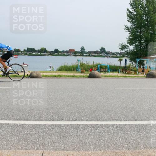 21.06.2025 - 27. Vierlanden-Triathlon H.Heesch http://msf.ph/oto/8017069 15.06.2025 11:57:58 Radfahren 248, 952 meine-sportfotos.de