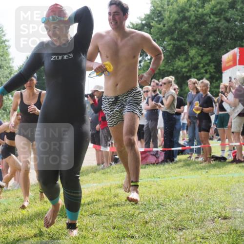 15.06.2025 - 27. Vierlanden-Triathlon KatJ http://msf.ph/oto/8017075 15.06.2025 10:16:33 Schwimmen 477, 487, 491, 494, 499, 526, 549, 574, 614, 634 meine-sportfotos.de