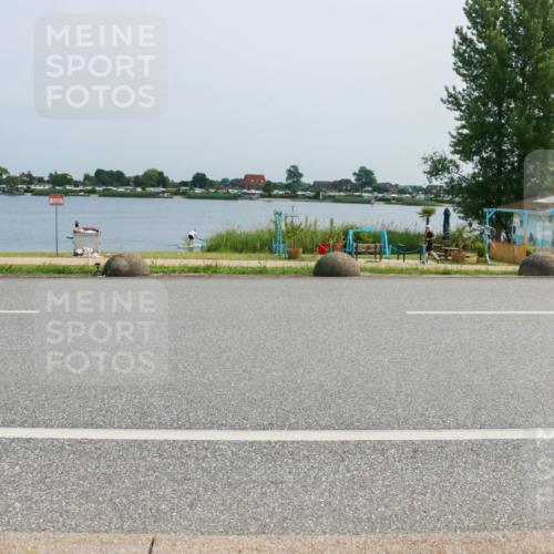 21.06.2025 - 27. Vierlanden-Triathlon H.Heesch http://msf.ph/oto/8017089 15.06.2025 11:58:01 Radfahren 248, 928, 952 meine-sportfotos.de