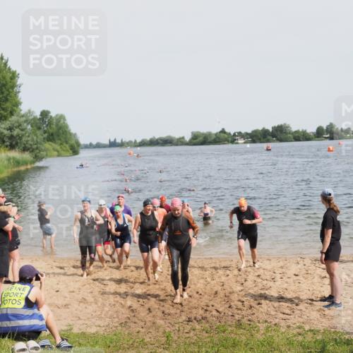 21.06.2025 - 27. Vierlanden-Triathlon MichiJ http://msf.ph/oto/8017106 15.06.2026 10:17:32 Schwimmen 485, 488, 492, 519, 529, 532, 537, 552, 557, 562, 572, 582, 588, 594, 626 meine-sportfotos.de