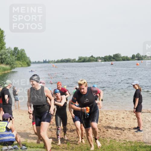 21.06.2025 - 27. Vierlanden-Triathlon MichiJ http://msf.ph/oto/8017172 15.06.2026 10:17:35 Schwimmen 485, 488, 492, 493, 519, 532, 537, 552, 557, 562, 572, 582, 588, 594, 626 meine-sportfotos.de