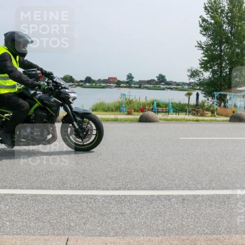 21.06.2025 - 27. Vierlanden-Triathlon H.Heesch http://msf.ph/oto/8017206 15.06.2025 11:58:24 Radfahren  meine-sportfotos.de