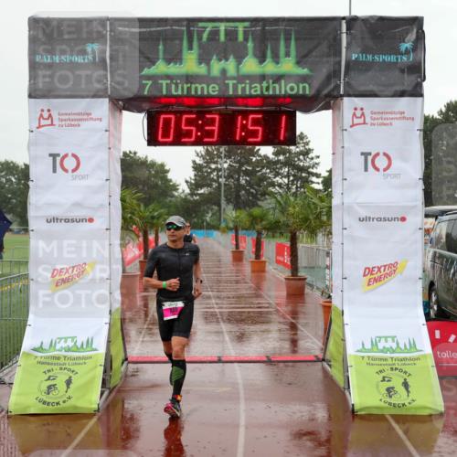 15.06.2025 - 7 Türme Triathlon Michael Strokosch http://msf.ph/oto/8017229 15.06.2025 15:31:50 Ziel 240, 404 meine-sportfotos.de