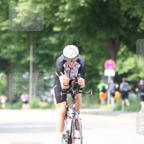 15.06.2025 - 7 Türme Triathlon Yannick Fuchs http://msf.ph/oto/8017238 15.06.2025 13:30:31 Radfahren 305, 332, 545, 786, 1028 meine-sportfotos.de