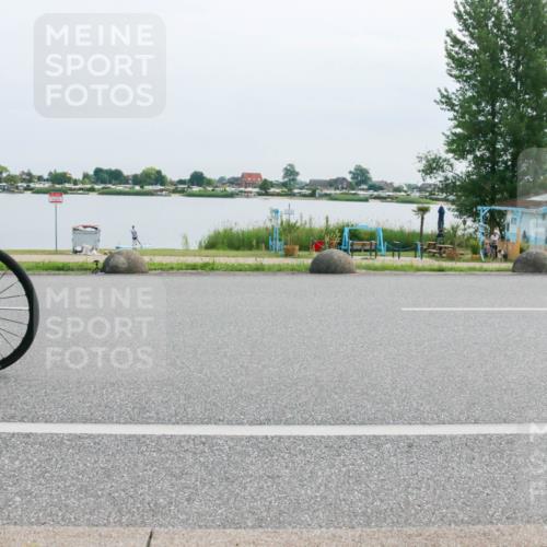 15.06.2025 - 27. Vierlanden-Triathlon H.Heesch http://msf.ph/oto/8017316 15.06.2025 11:13:57 Radfahren 16, 121, 207, 214, 556 meine-sportfotos.de