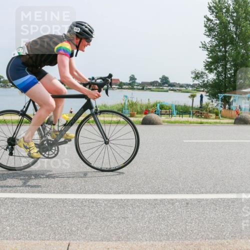 21.06.2025 - 27. Vierlanden-Triathlon H.Heesch http://msf.ph/oto/8017333 15.06.2025 11:58:44 Radfahren 213, 682, 771, 927, 963 meine-sportfotos.de