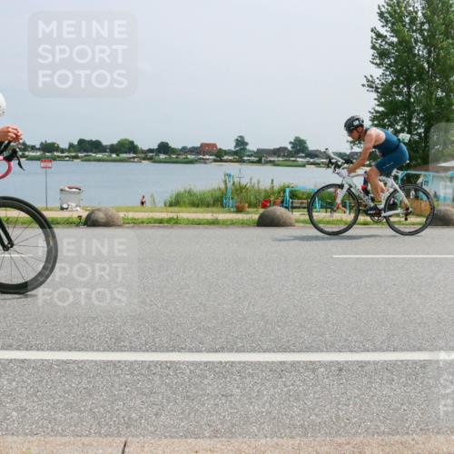 21.06.2025 - 27. Vierlanden-Triathlon H.Heesch http://msf.ph/oto/8017345 15.06.2025 11:58:46 Radfahren 682, 771, 861, 927, 963 meine-sportfotos.de