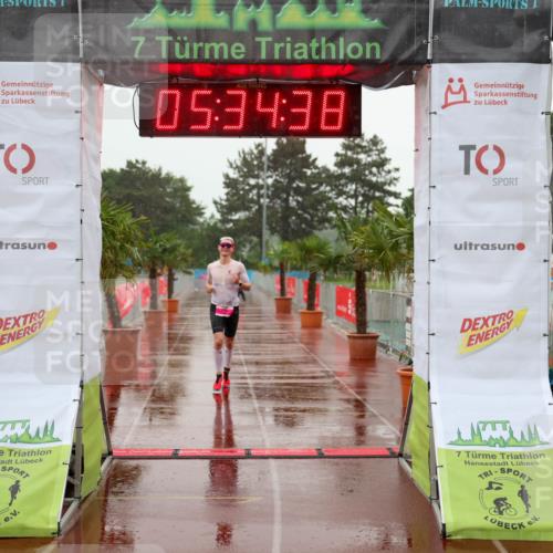 15.06.2025 - 7 Türme Triathlon Michael Strokosch http://msf.ph/oto/8017365 15.06.2025 15:34:37 Ziel 215, 264 meine-sportfotos.de