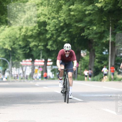 15.06.2025 - 7 Türme Triathlon Yannick Fuchs http://msf.ph/oto/8017369 15.06.2025 13:30:37 Radfahren 545, 786 meine-sportfotos.de