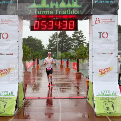 15.06.2025 - 7 Türme Triathlon Michael Strokosch http://msf.ph/oto/8017373 15.06.2025 15:34:38 Ziel 215, 264 meine-sportfotos.de