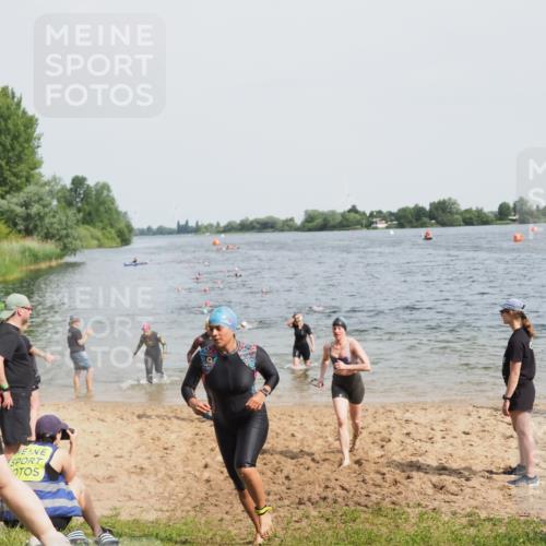 21.06.2025 - 27. Vierlanden-Triathlon MichiJ http://msf.ph/oto/8017390 15.06.2026 10:17:39 Schwimmen 485, 488, 492, 493, 519, 532, 537, 552, 557, 562, 572, 588, 626 meine-sportfotos.de