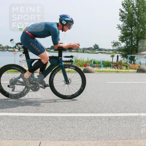 21.06.2025 - 27. Vierlanden-Triathlon H.Heesch http://msf.ph/oto/8017391 15.06.2025 11:58:48 Radfahren 682, 771, 861, 963 meine-sportfotos.de