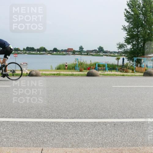 21.06.2025 - 27. Vierlanden-Triathlon H.Heesch http://msf.ph/oto/8017405 15.06.2025 11:58:53 Radfahren 852, 856, 861 meine-sportfotos.de