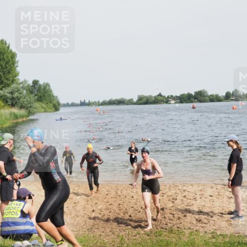 21.06.2025 - 27. Vierlanden-Triathlon MichiJ http://msf.ph/oto/8017420 15.06.2026 10:17:39 Schwimmen 485, 488, 492, 493, 519, 532, 537, 552, 557, 562, 572, 588, 626 meine-sportfotos.de