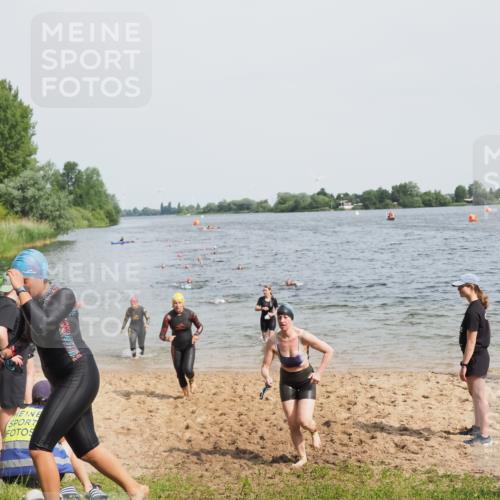 21.06.2025 - 27. Vierlanden-Triathlon MichiJ http://msf.ph/oto/8017427 15.06.2026 10:17:39 Schwimmen 485, 488, 492, 493, 519, 532, 537, 552, 557, 562, 572, 588, 626 meine-sportfotos.de