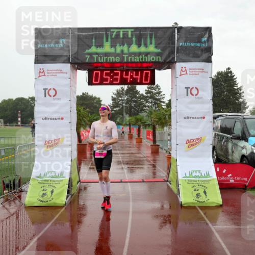 15.06.2025 - 7 Türme Triathlon Michael Strokosch http://msf.ph/oto/8017436 15.06.2025 15:34:40 Ziel 215 meine-sportfotos.de