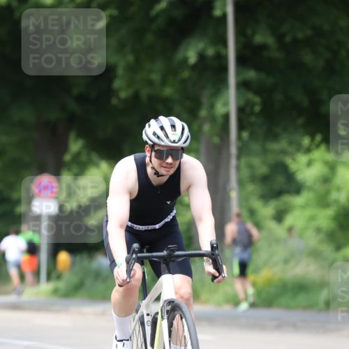 15.06.2025 - 7 Türme Triathlon Yannick Fuchs http://msf.ph/oto/8017456 15.06.2025 13:30:53 Radfahren 1052 meine-sportfotos.de