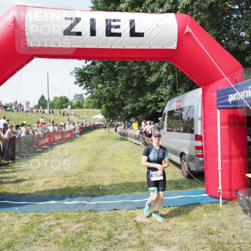 21.06.2025 - 27. Vierlanden-Triathlon MichiJ http://msf.ph/oto/8017464 15.06.2026 11:33:19 Ziel 317, 508, 606 meine-sportfotos.de