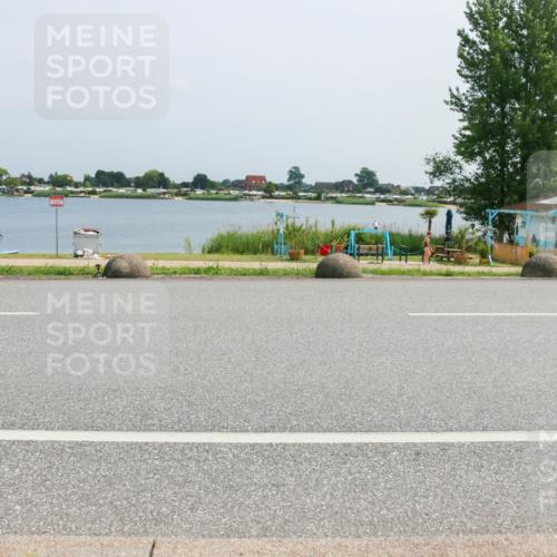 21.06.2025 - 27. Vierlanden-Triathlon H.Heesch http://msf.ph/oto/8017479 15.06.2025 11:59:06 Radfahren 703, 791 meine-sportfotos.de