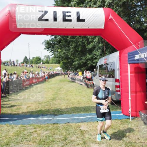21.06.2025 - 27. Vierlanden-Triathlon MichiJ http://msf.ph/oto/8017505 15.06.2026 11:33:19 Ziel 317, 508, 606 meine-sportfotos.de