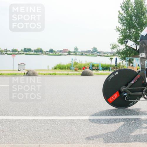15.06.2025 - 27. Vierlanden-Triathlon H.Heesch http://msf.ph/oto/8017545 15.06.2025 10:05:01 Radfahren 87, 276 meine-sportfotos.de