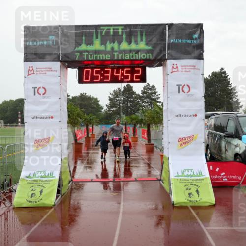 15.06.2025 - 7 Türme Triathlon Michael Strokosch http://msf.ph/oto/8017546 15.06.2025 15:34:52 Ziel  meine-sportfotos.de