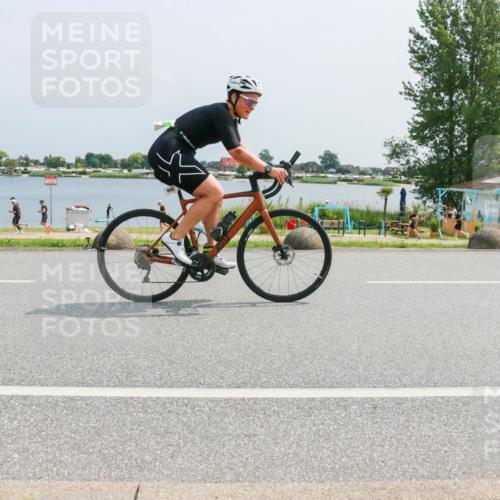 21.06.2025 - 27. Vierlanden-Triathlon H.Heesch http://msf.ph/oto/8017562 15.06.2025 11:59:25 Radfahren 770, 945 meine-sportfotos.de