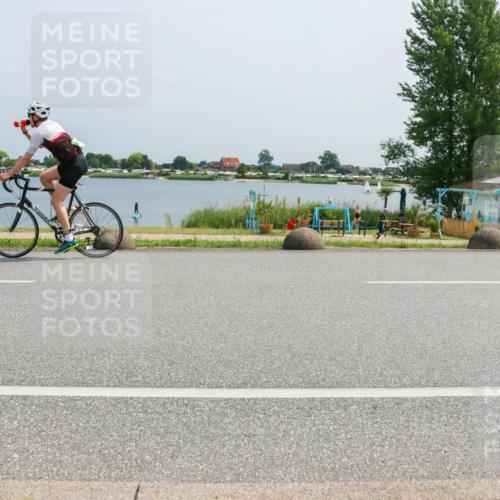 21.06.2025 - 27. Vierlanden-Triathlon H.Heesch http://msf.ph/oto/8017605 15.06.2025 11:59:35 Radfahren 661, 672, 719 meine-sportfotos.de